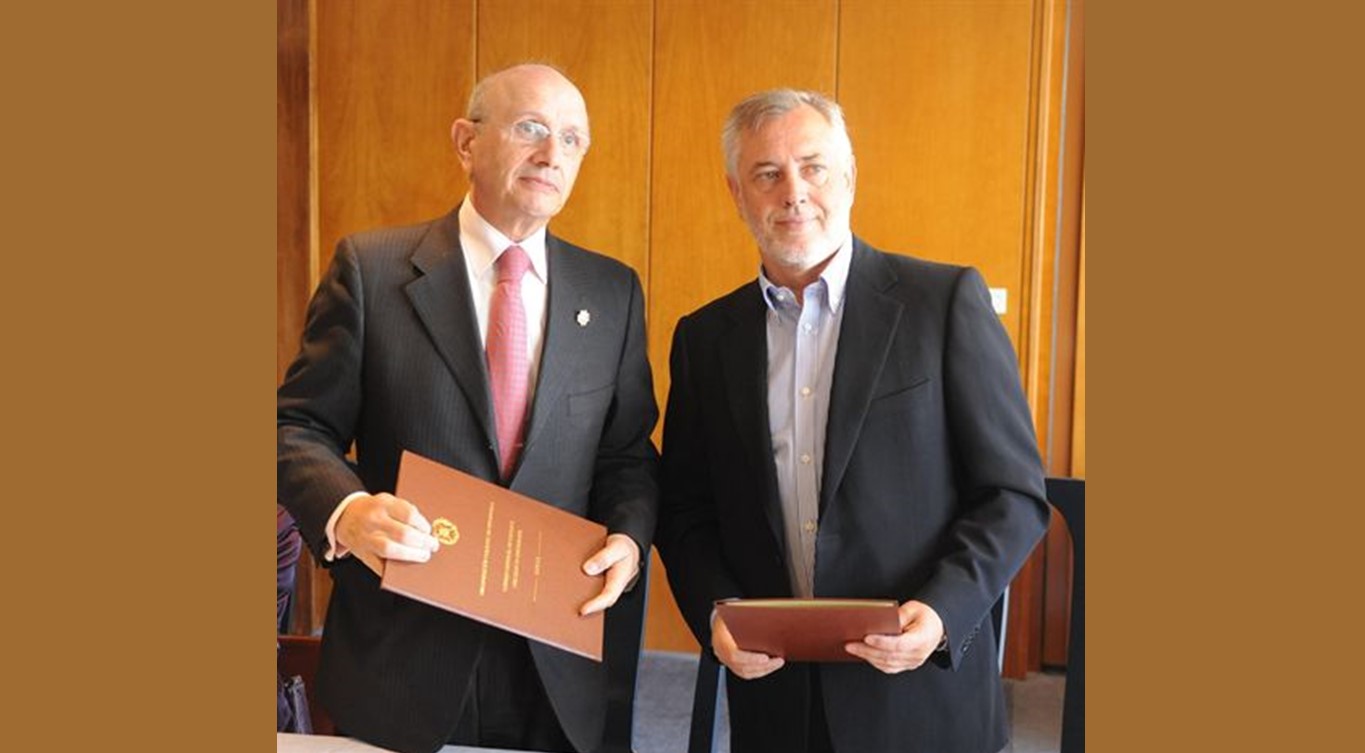 Firma del Convenio Marco de Colaboración para hacer frente a las agresiones y ninguneo al  que está sometida la profesión enfermera